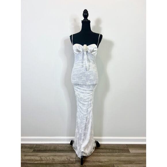 Majorelle Leonie Gown Maxi in White Size XS Floral Lace Sleeveless Lined Wedding - Picture 2 of 5